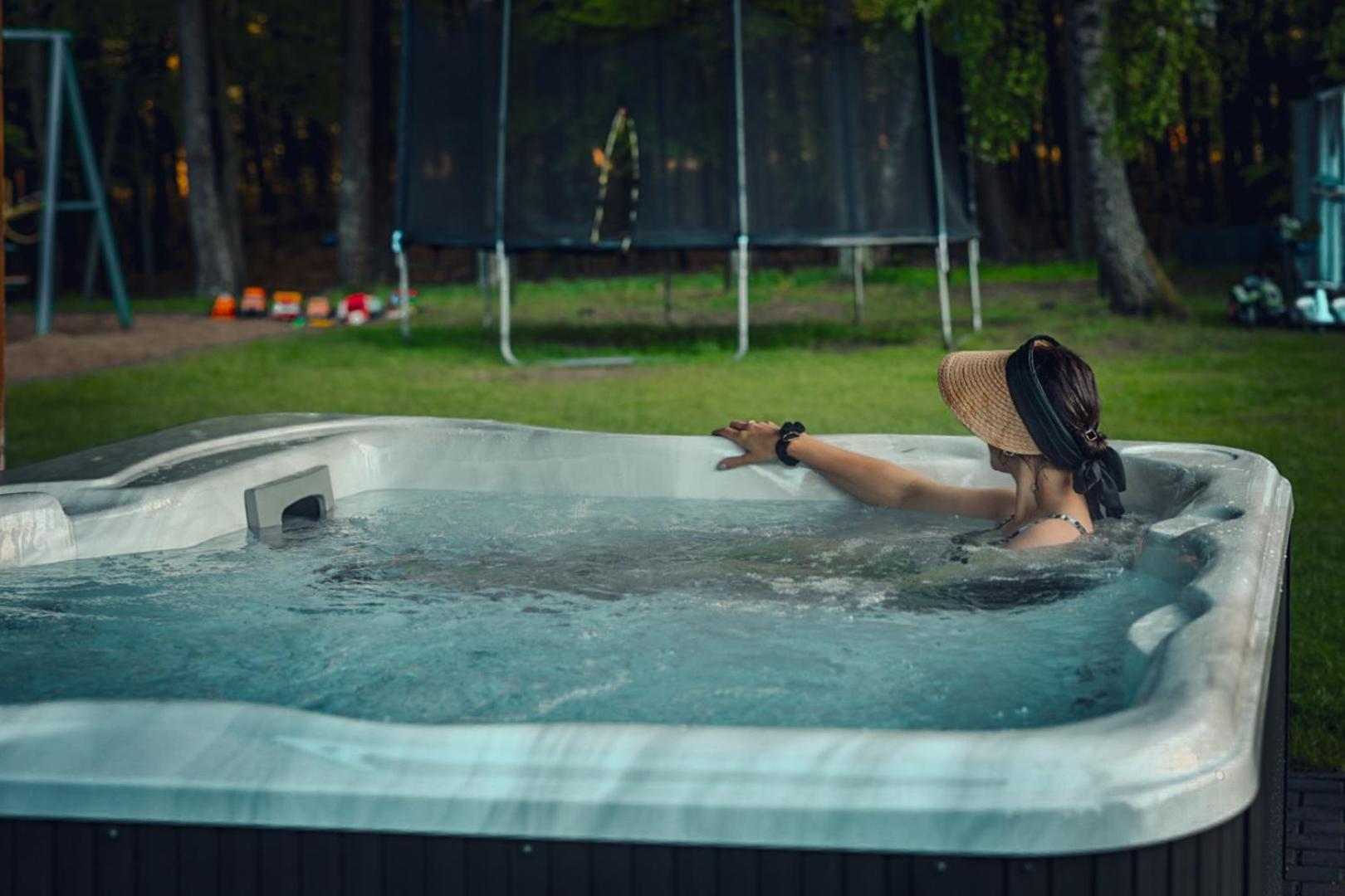 Dom To Za Malo ! Jacuzzi Boiska Plac Zabaw Ognisko Ferienhaus Borzestowo